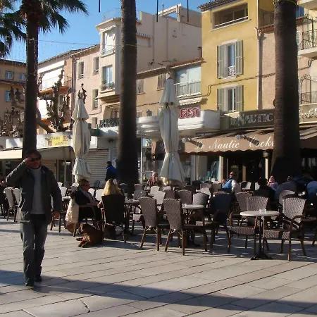 아파트 Joli Proche Centre Avec Parking