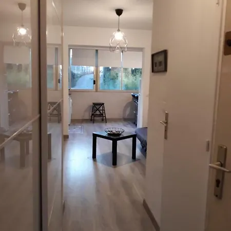 아파트 Joli Proche Centre Avec Parking 방돌