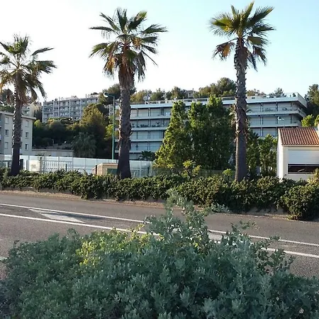 Joli Proche Centre Avec Parking * Bandol