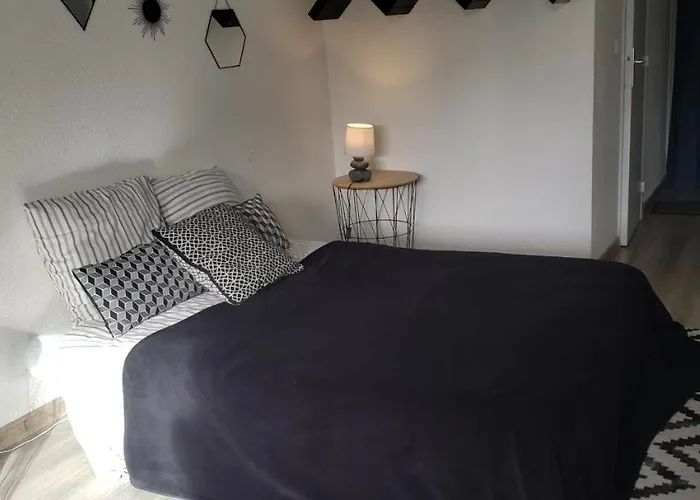 Joli Proche Centre Avec Parking * Bandol