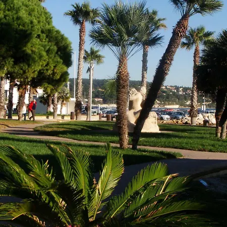 דירה Joli Proche Centre Avec Parking *