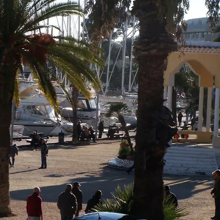 Joli Proche Centre Avec Parking Bandol