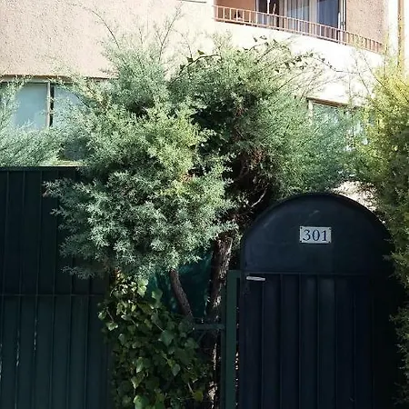 Apartment Joli Proche Centre Avec Parking Bandol