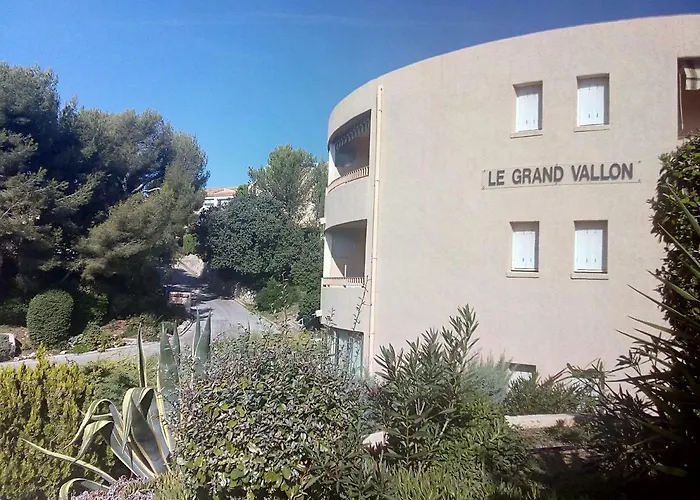 Joli Proche Centre Avec Parking Bandol